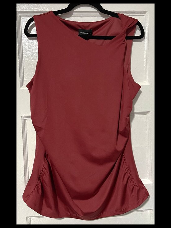 Fortune + Ivy Tops - Fortune+Ivy Womens Red Twist Strap Ruched Stretch Knit Top Size XL NWT